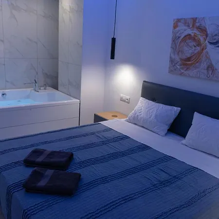 Athens Jacuzzi Apartment-3